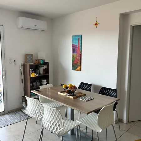 Alexqui Apartment *